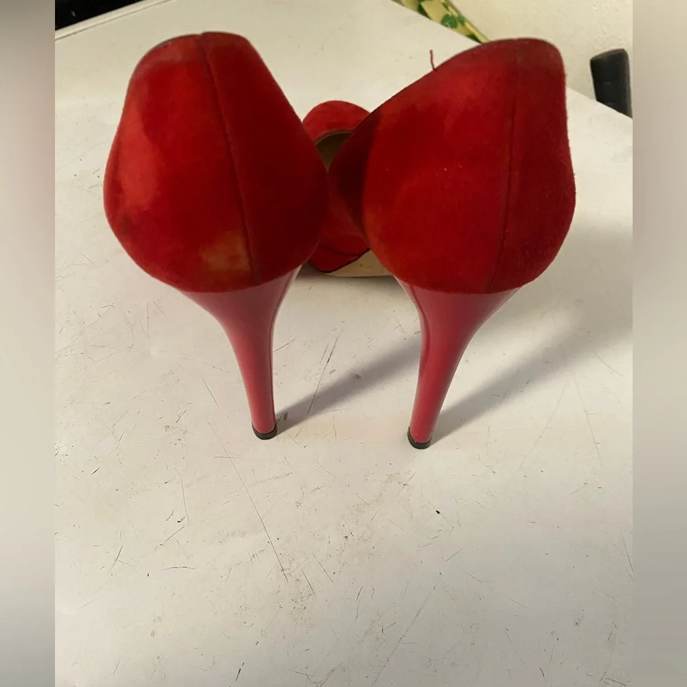 Jimmy Choo Red Pumps 👠, still have tons of life. Fair condition, Sz 36 1/2 - Picture 2 of 8